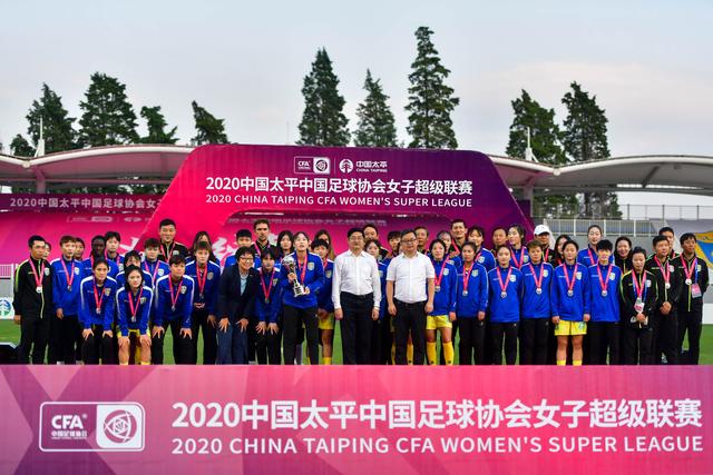 队报：漠不关心！马赛球迷对巴黎能否再夺欧冠无动于衷